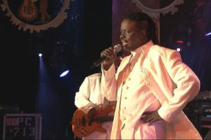 [BD欧美演唱会]Earth,Wind & Fire Live At Montreux 1997[BDMV][21GB][百度云]